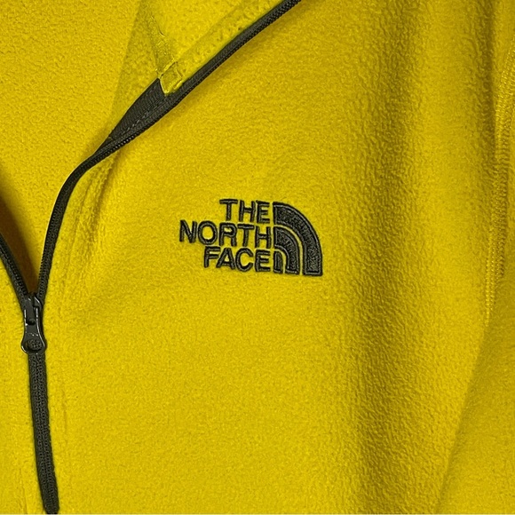 The North Face Fleece Quarter Zip Pullover Size Small Men’s Yellow Black Logo - Picture 2 of 7